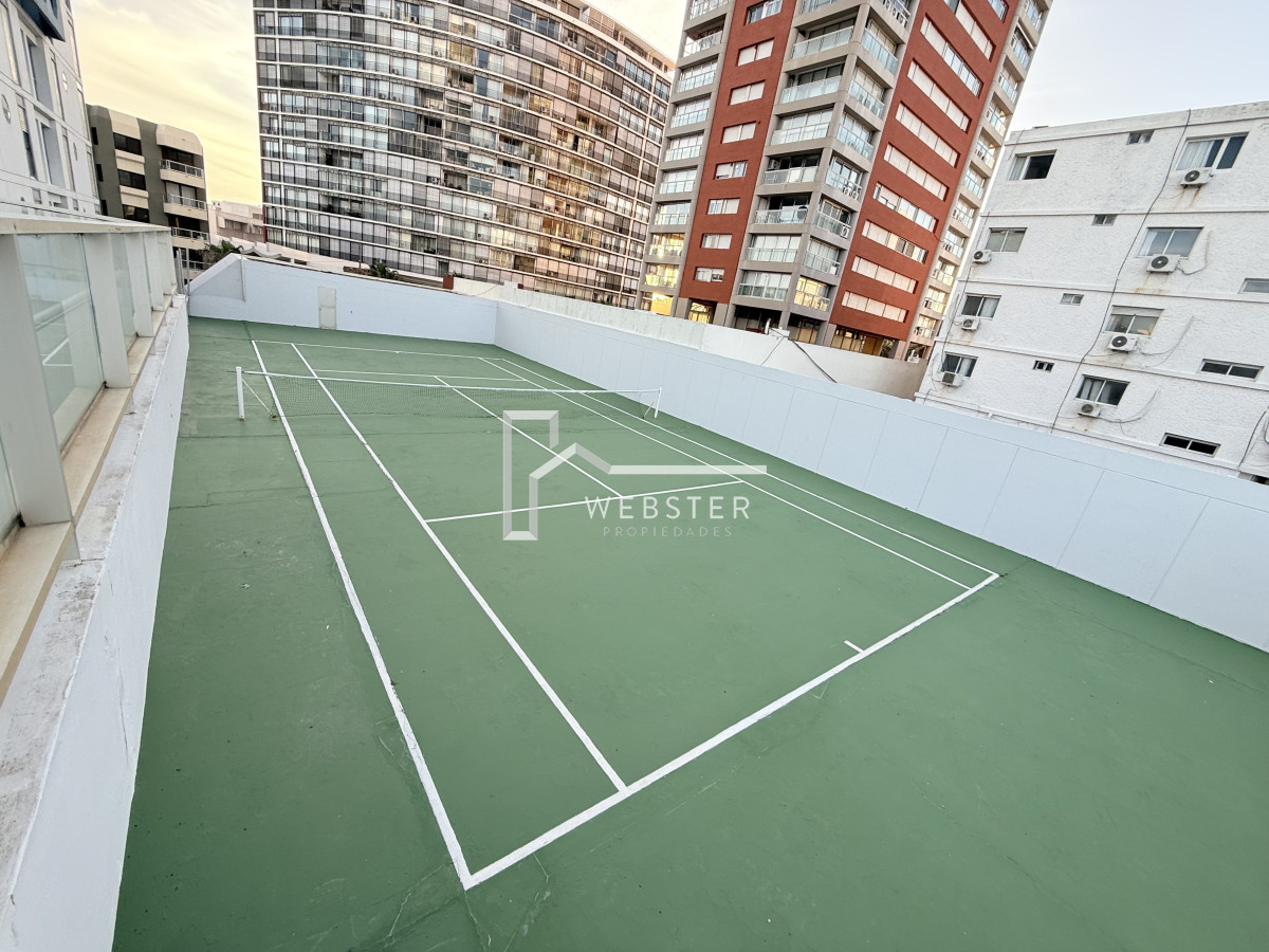 Apartamento ID.2440 - Venta apartamento 4 dormitorio en Península, Punta del Este 