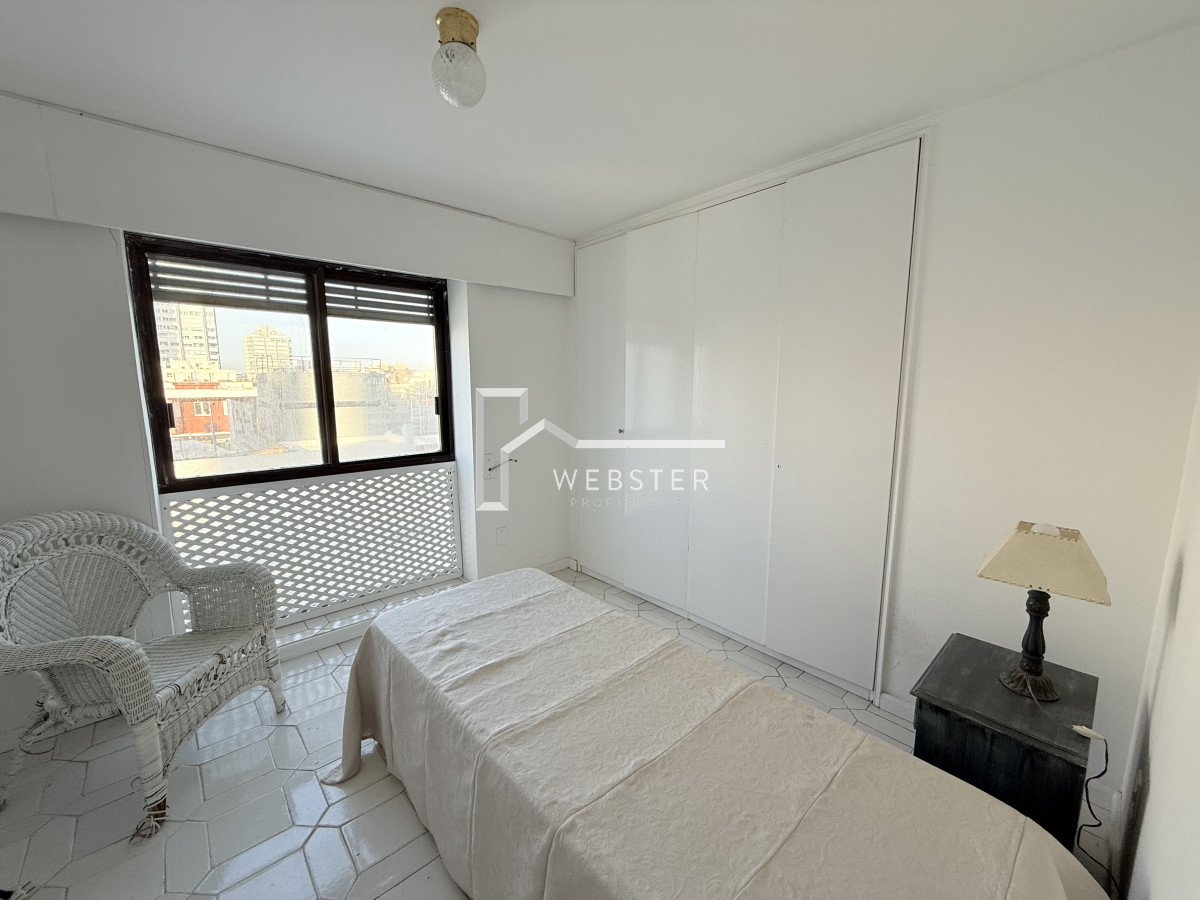 Apartamento ID.2440 - Venta apartamento 4 dormitorio en Península, Punta del Este 