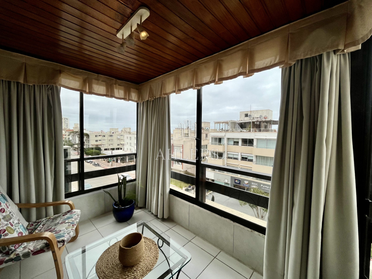 Apartamento ID.313 - Venta Apartamento 3 Dormitorios, Peninsula, Punta del Este