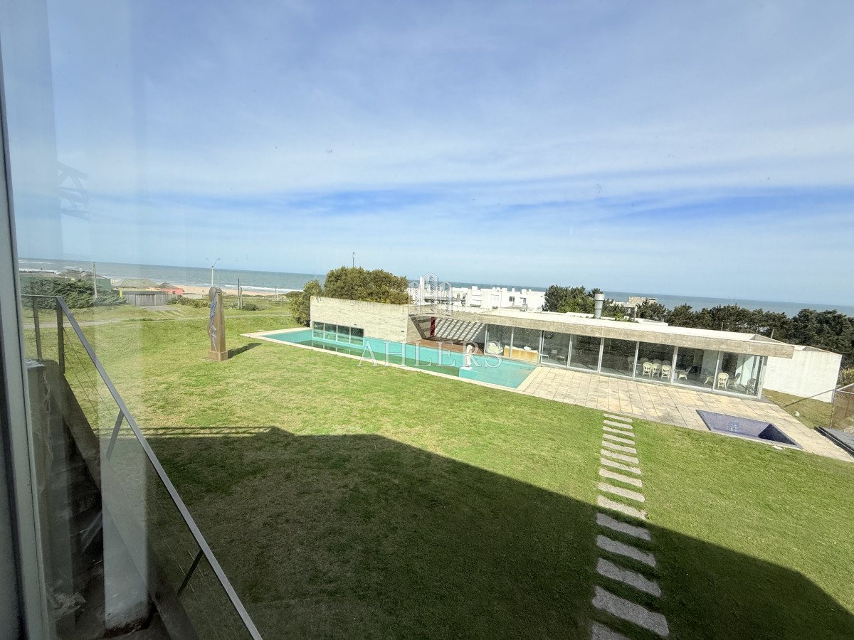 Casa ID.328 - Venta importante casa en la barra