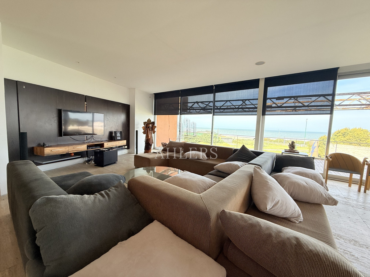 Casa ID.328 - Venta importante casa en la barra