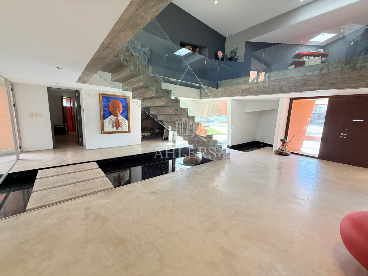 Casa ID.328 - Venta importante casa en la barra