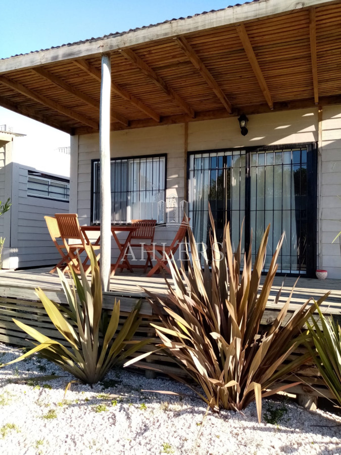 Casa ID.288 - Complejo de 7 apartamentos en la Juanita. 