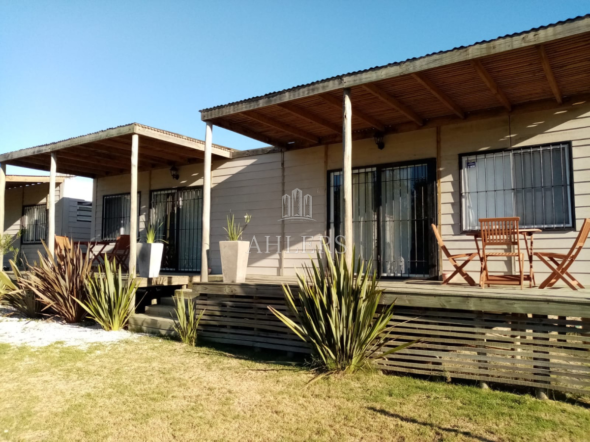 Casa ID.288 - Complejo de 7 apartamentos en la Juanita. 
