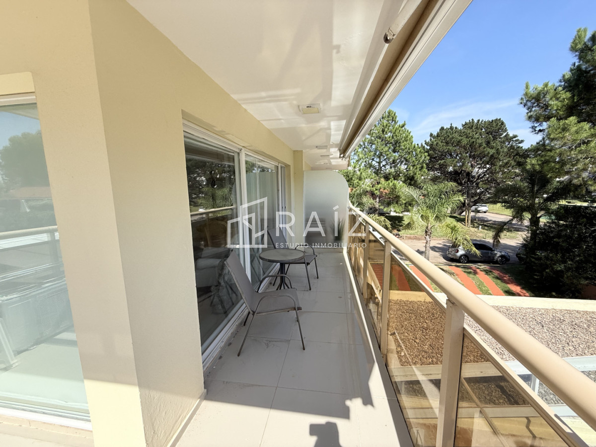 Apartamento ID.11894 - Venta apartamento 2 dormitorios Aidy Grill, Punta del Este