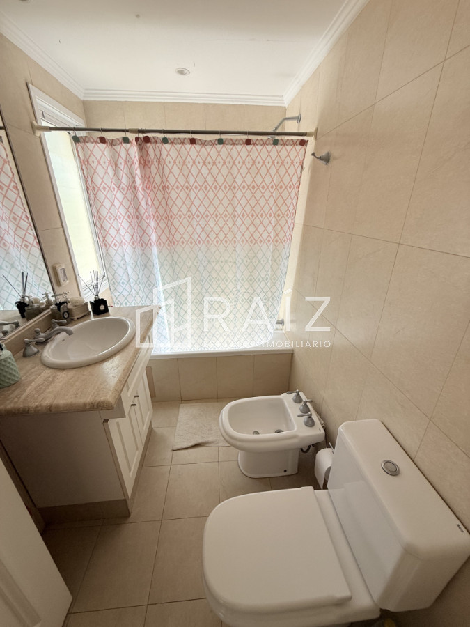 Apartamento ID.11894 - Venta apartamento 2 dormitorios Aidy Grill, Punta del Este