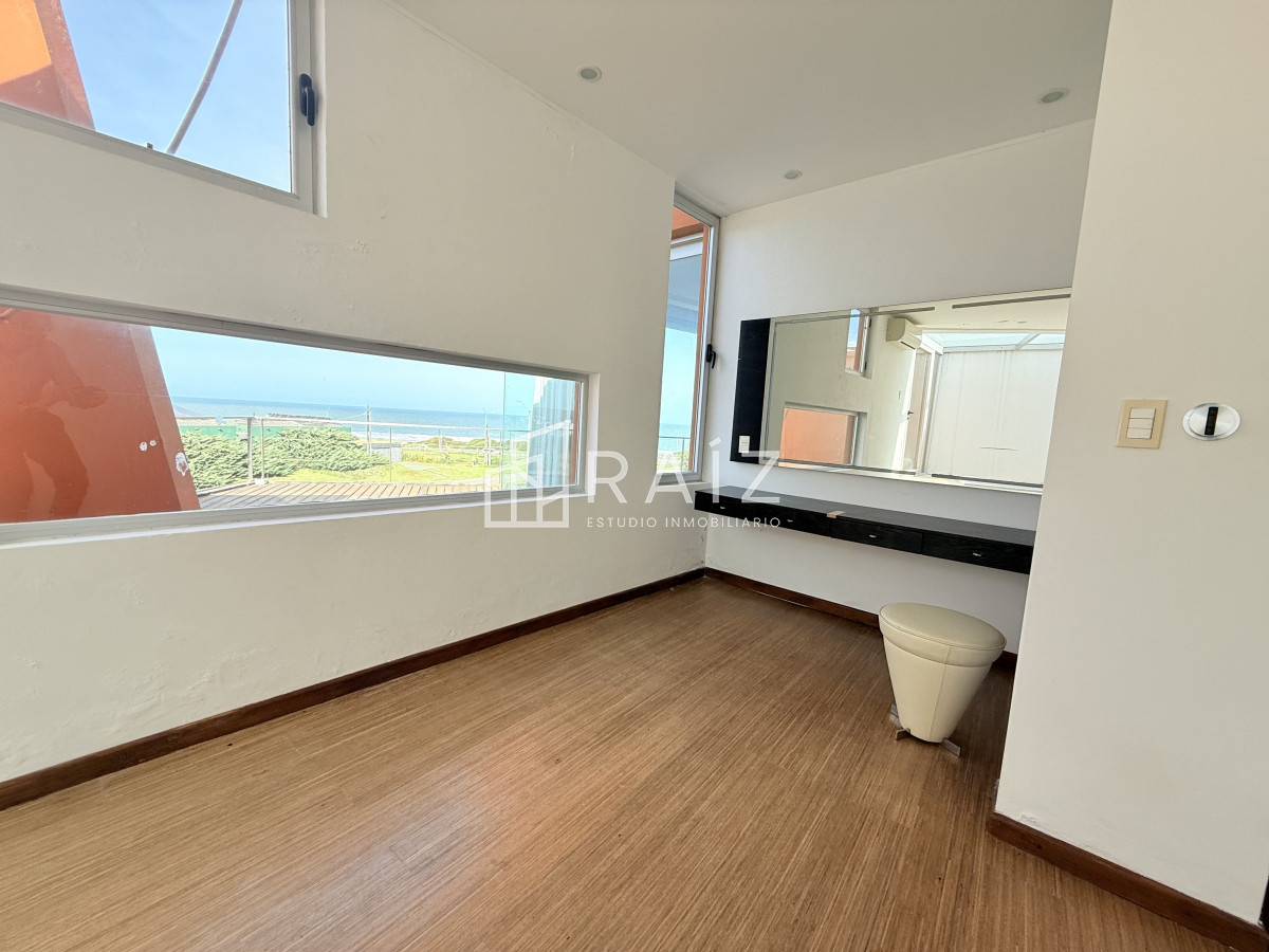 Casa ID.11385 - VENTA CASA 4 DORMITORIOS LA BARRA