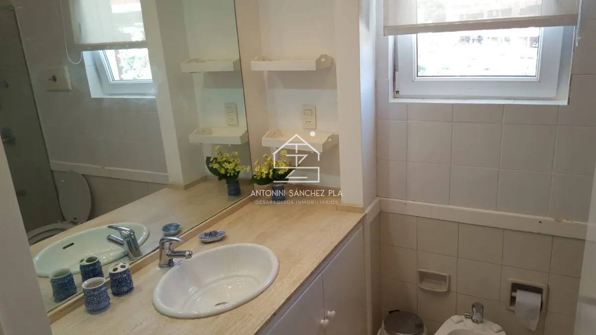 Apartamento ID.2641 - Venta apartamento de 2 Dormitorios, Playa mansa,Punta del este 