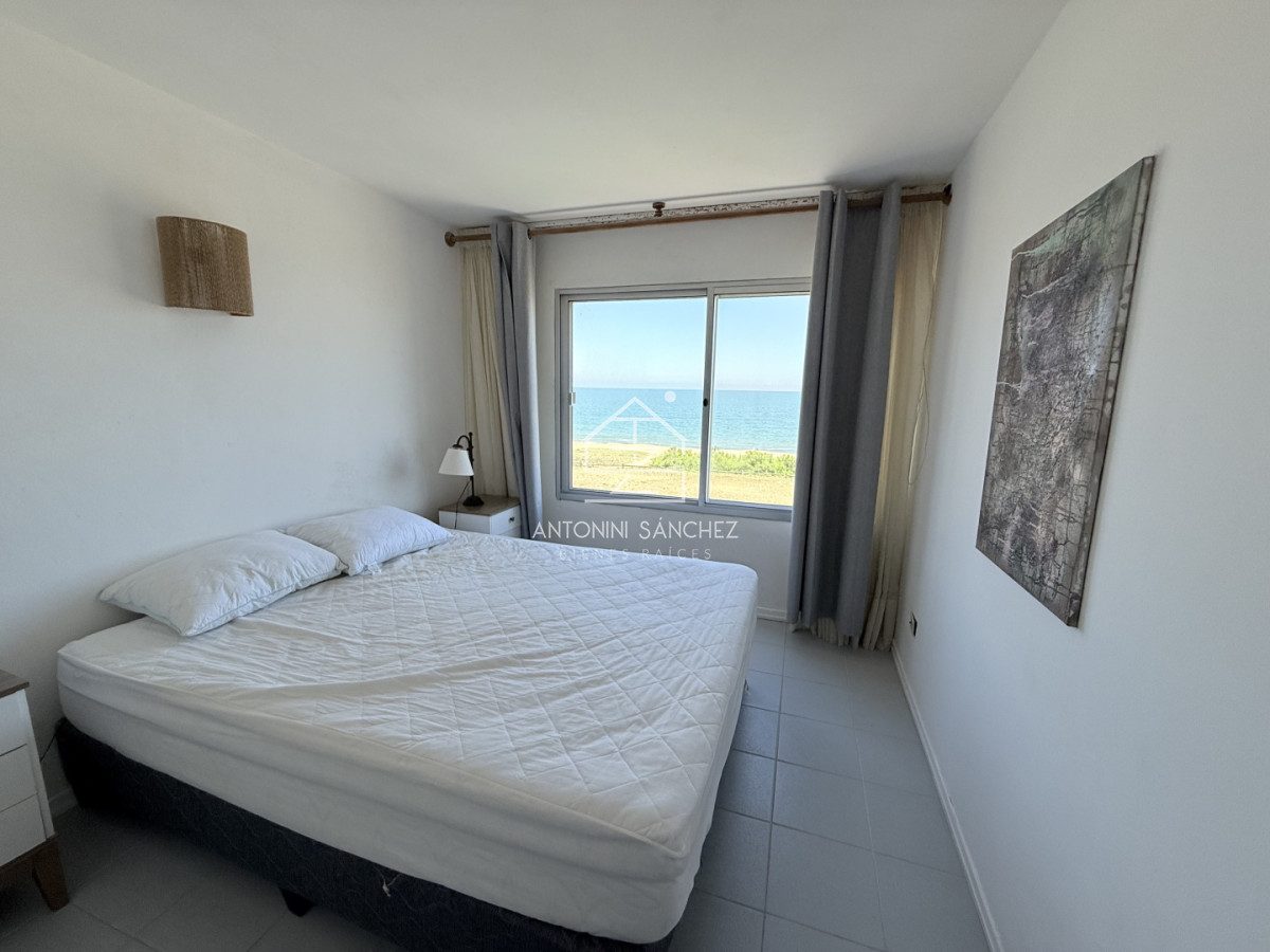 Apartamento ID.3145 - Venta apartamento 3 dormitorios primera linea, mansa, Punta del Este