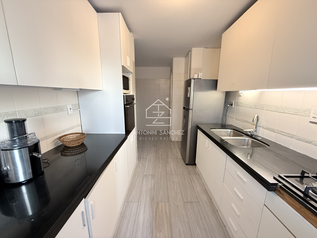 Apartamento ID.2948 - Venta apartamento 4 dormitorio en Península, Punta del Este 