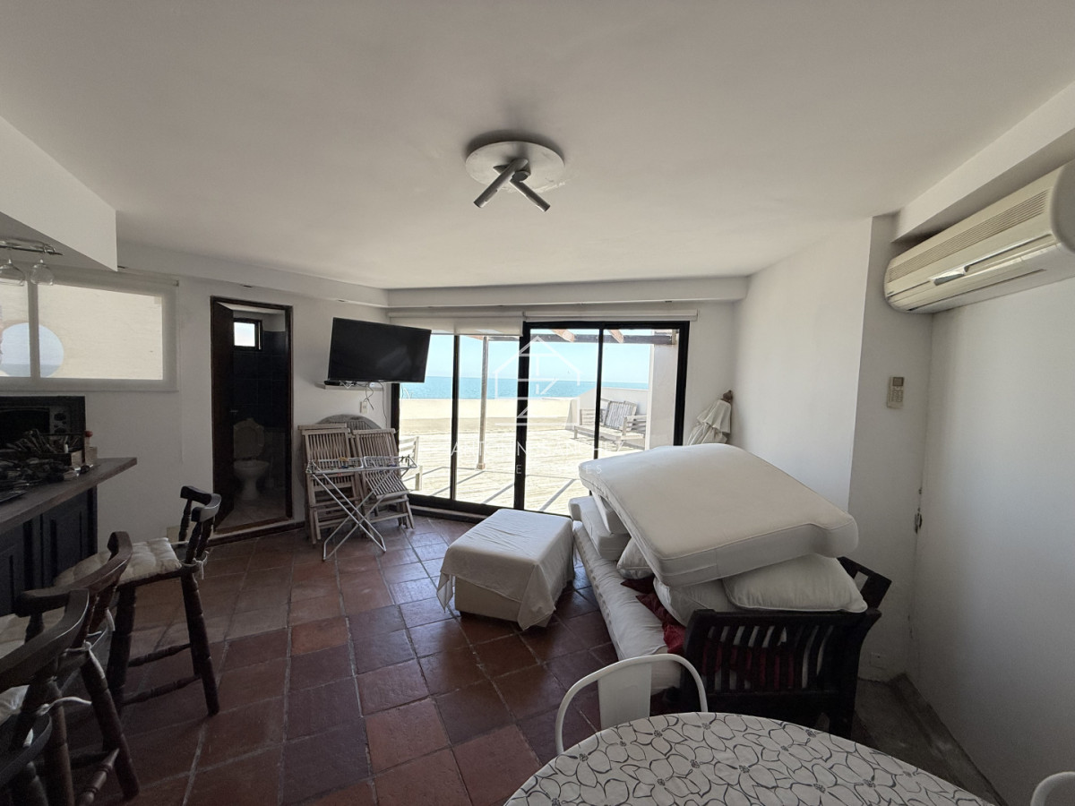 Apartamento ID.3145 - Venta apartamento 3 dormitorios primera linea, mansa, Punta del Este