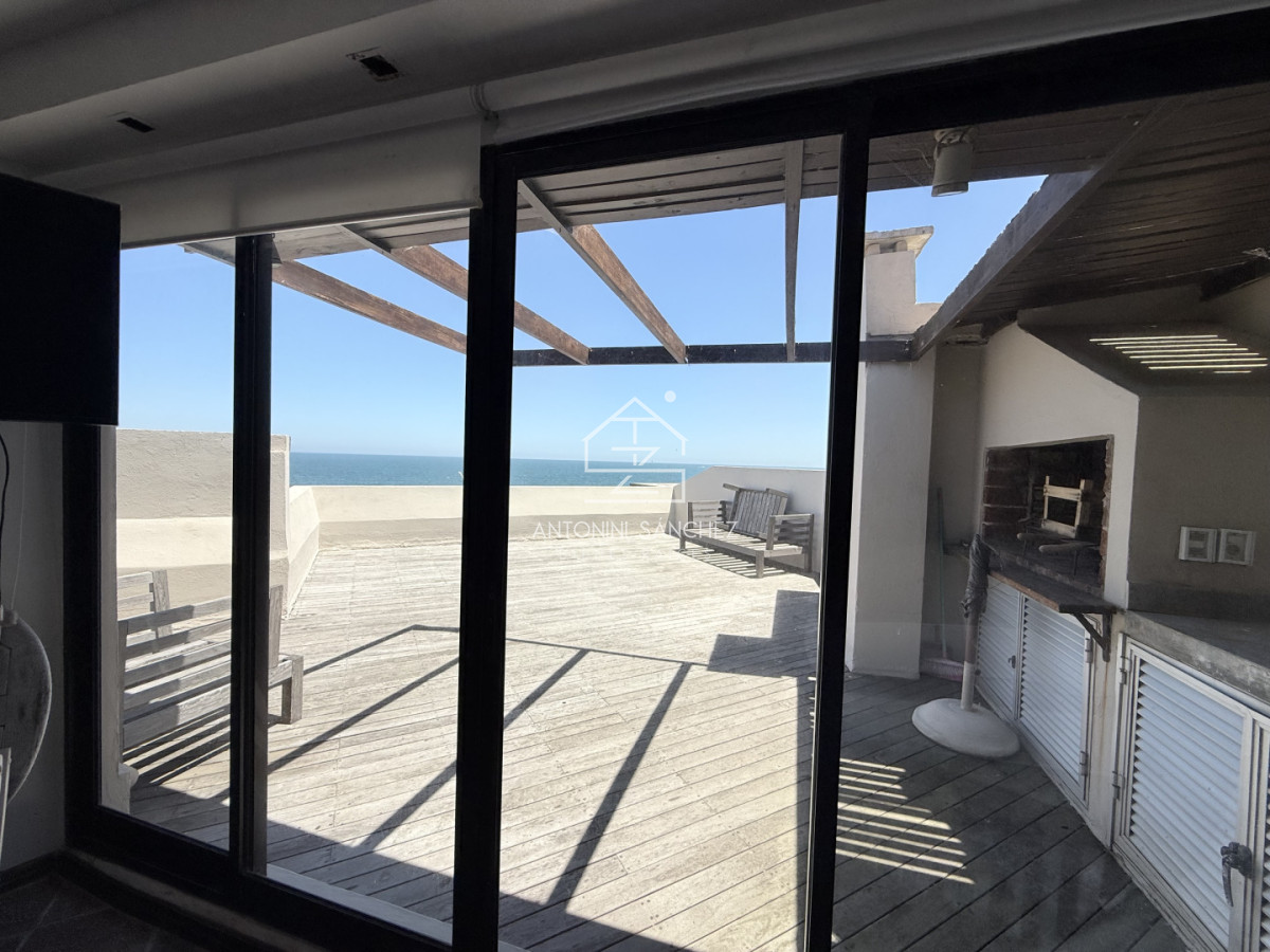 Apartamento ID.3145 - Venta apartamento 3 dormitorios primera linea, mansa, Punta del Este