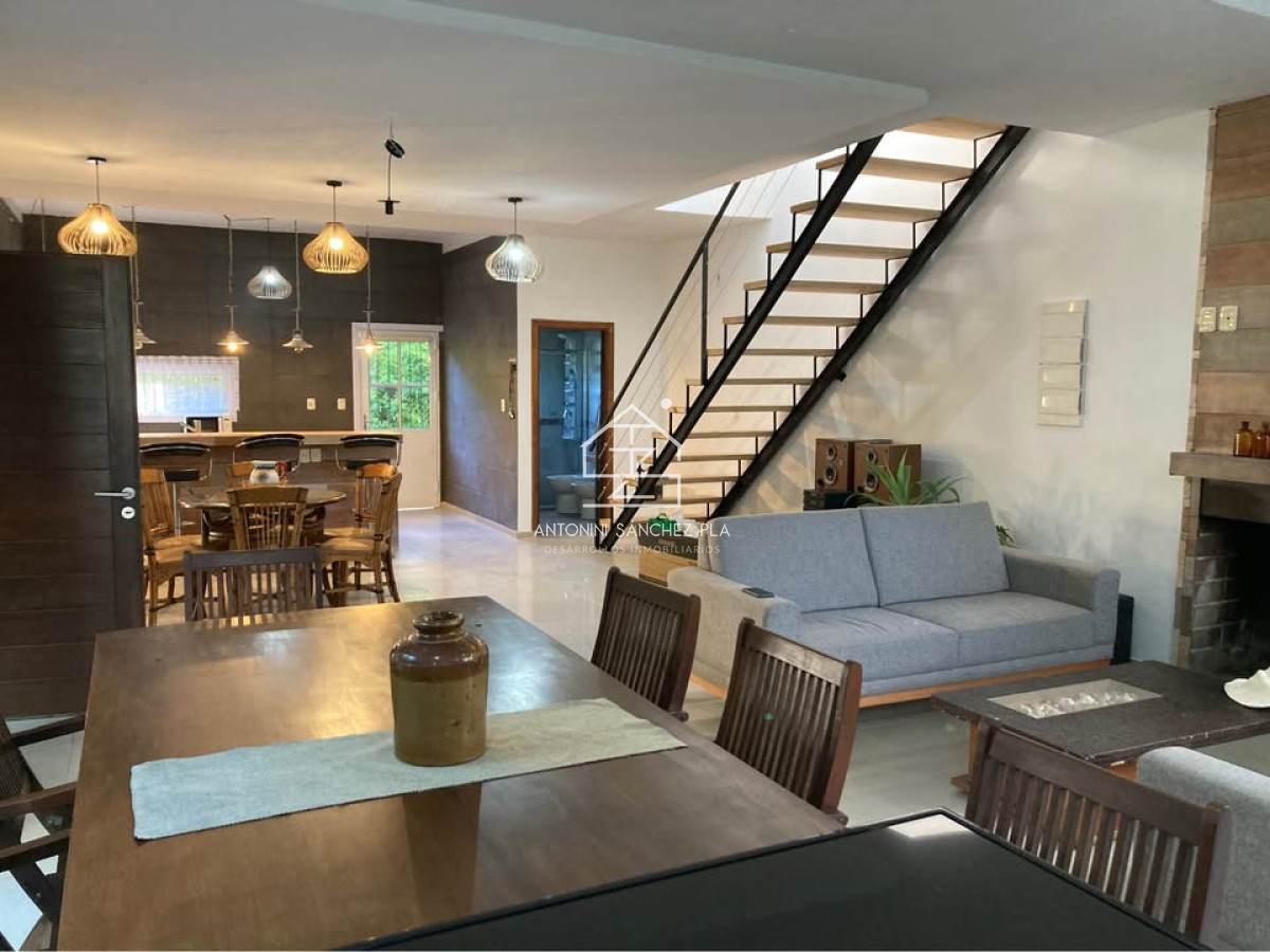 Casa ID.3093 - Casa en parada 35