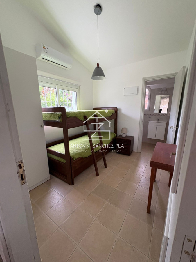 Casa ID.3970 - Alquiler anual casa de 3 dormitorios en Mansa, Punta del Este