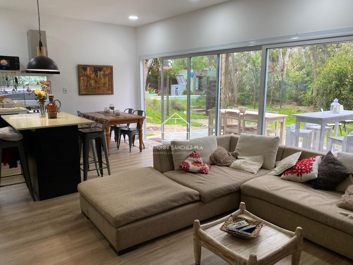 Casa ID.2956 - Alquiler casa a 120 metros del mar en Balneario Buenos Aires, Punta del Este