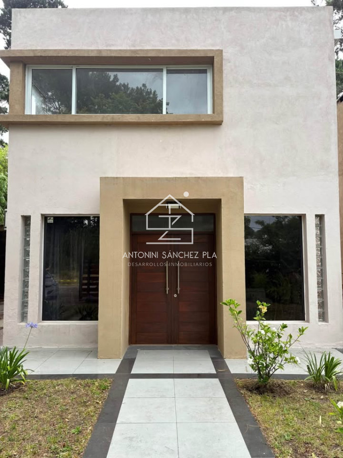 Casa ID.3093 - Casa en parada 35