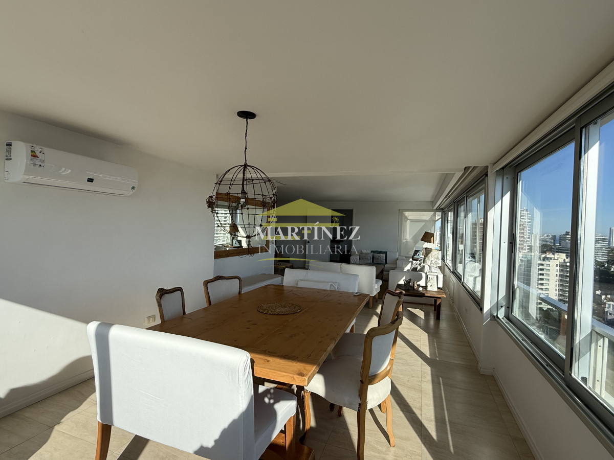 Apartamento ID.82 - Venta Apartamento 3 dormitorios en Playa Brava, Punta del Este