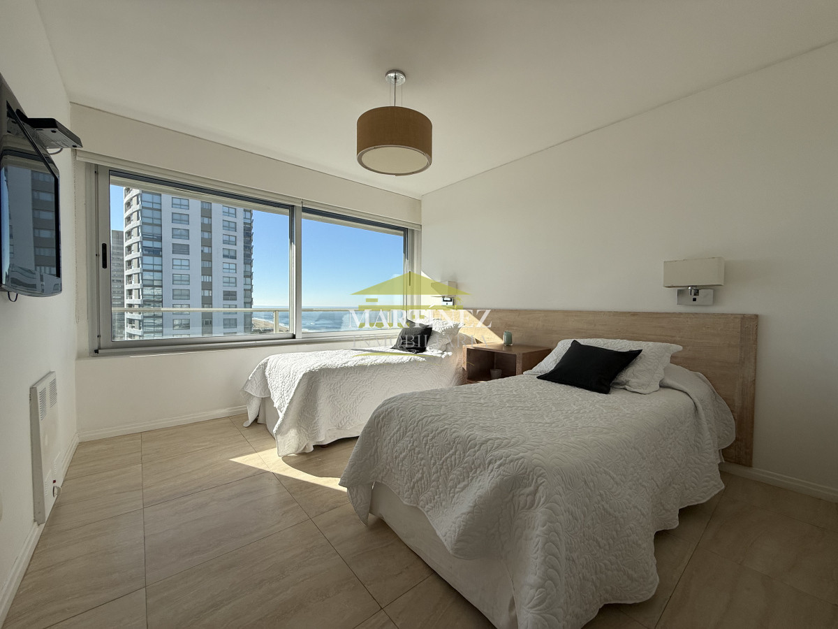 Apartamento ID.82 - Venta Apartamento 3 dormitorios en Playa Brava, Punta del Este