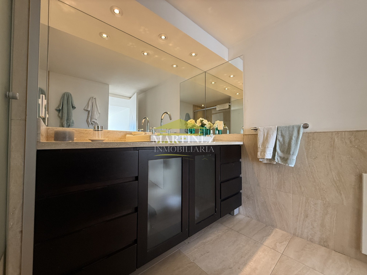 Apartamento ID.82 - Venta Apartamento 3 dormitorios en Playa Brava, Punta del Este