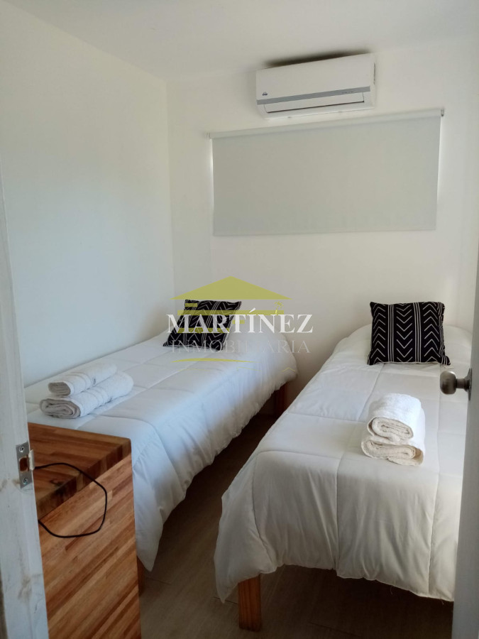 Casa ID.79 - Complejo de 7 apartamentos en la Juanita. 