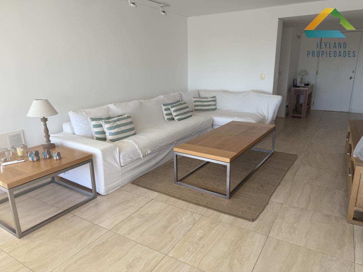 Apartamento ID.236 - Venta Apartamento 3 dormitorios en Playa Brava, Punta del Este