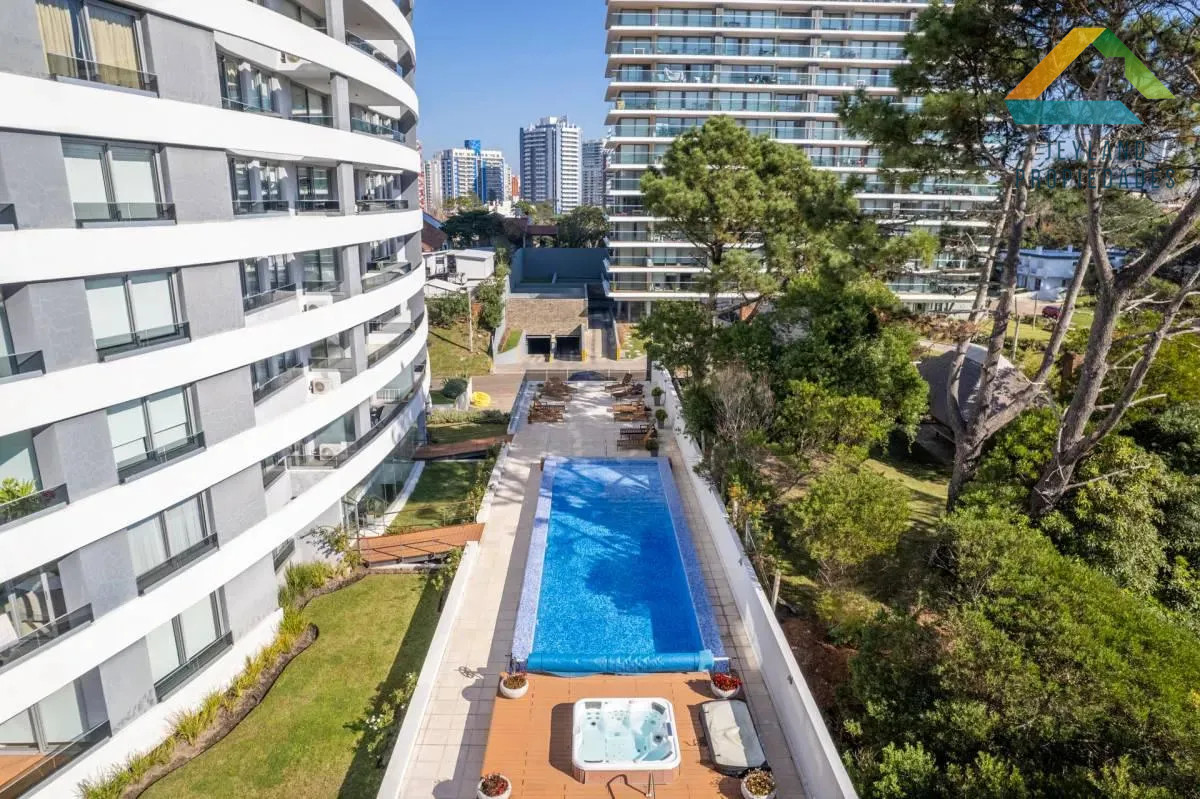 Apartamento ID.239 - Venta Apartamento 3 dormitorios, Playa Brava, Punta Del Este 