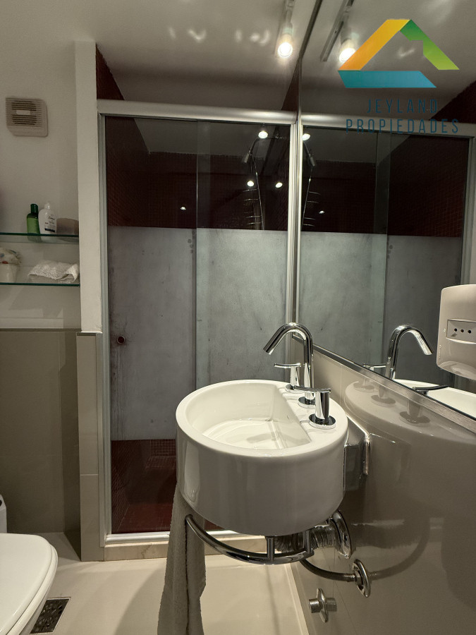 Apartamento ID.236 - Venta Apartamento 3 dormitorios en Playa Brava, Punta del Este