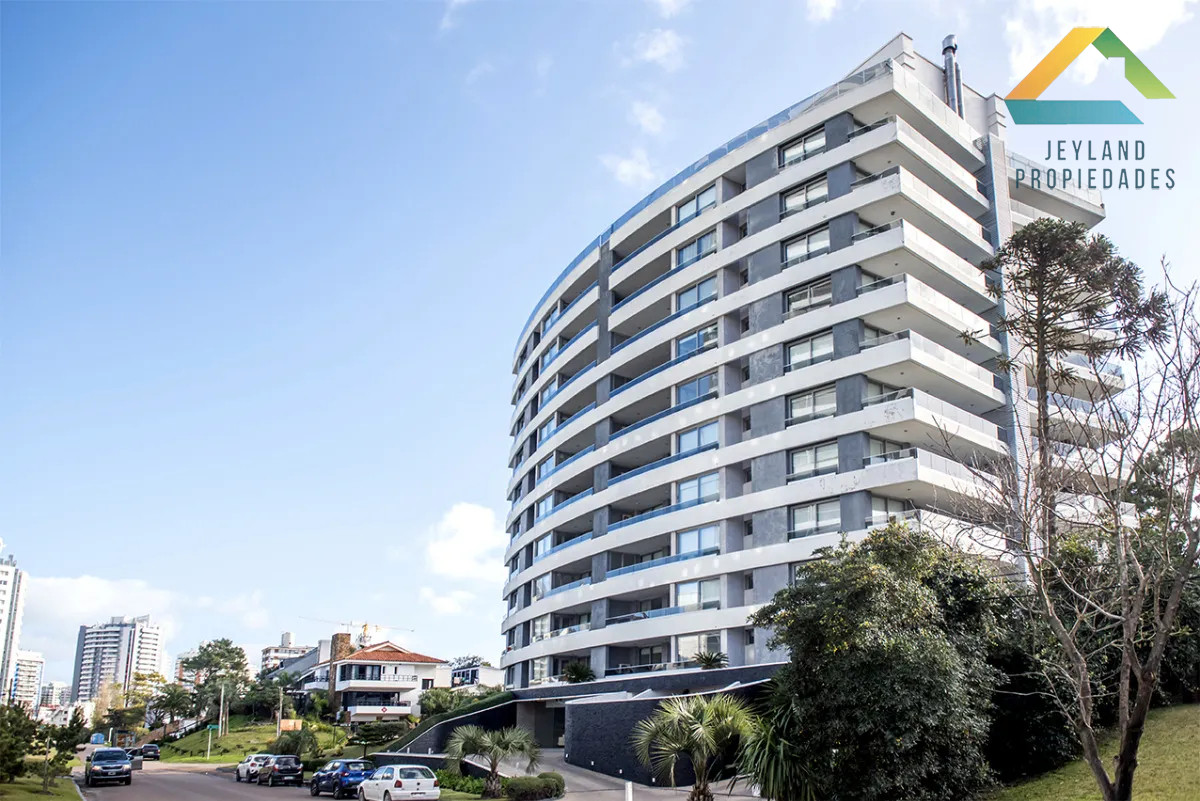 Apartamento ID.239 - Venta Apartamento 3 dormitorios, Playa Brava, Punta Del Este 