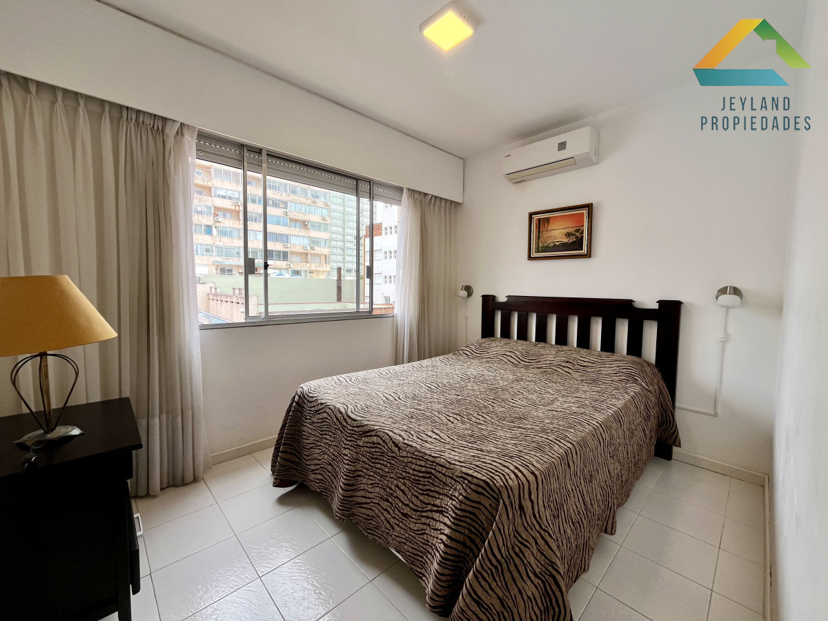 Apartamento ID.244 - Venta Apartamento 3 Dormitorios, Peninsula, Punta del Este