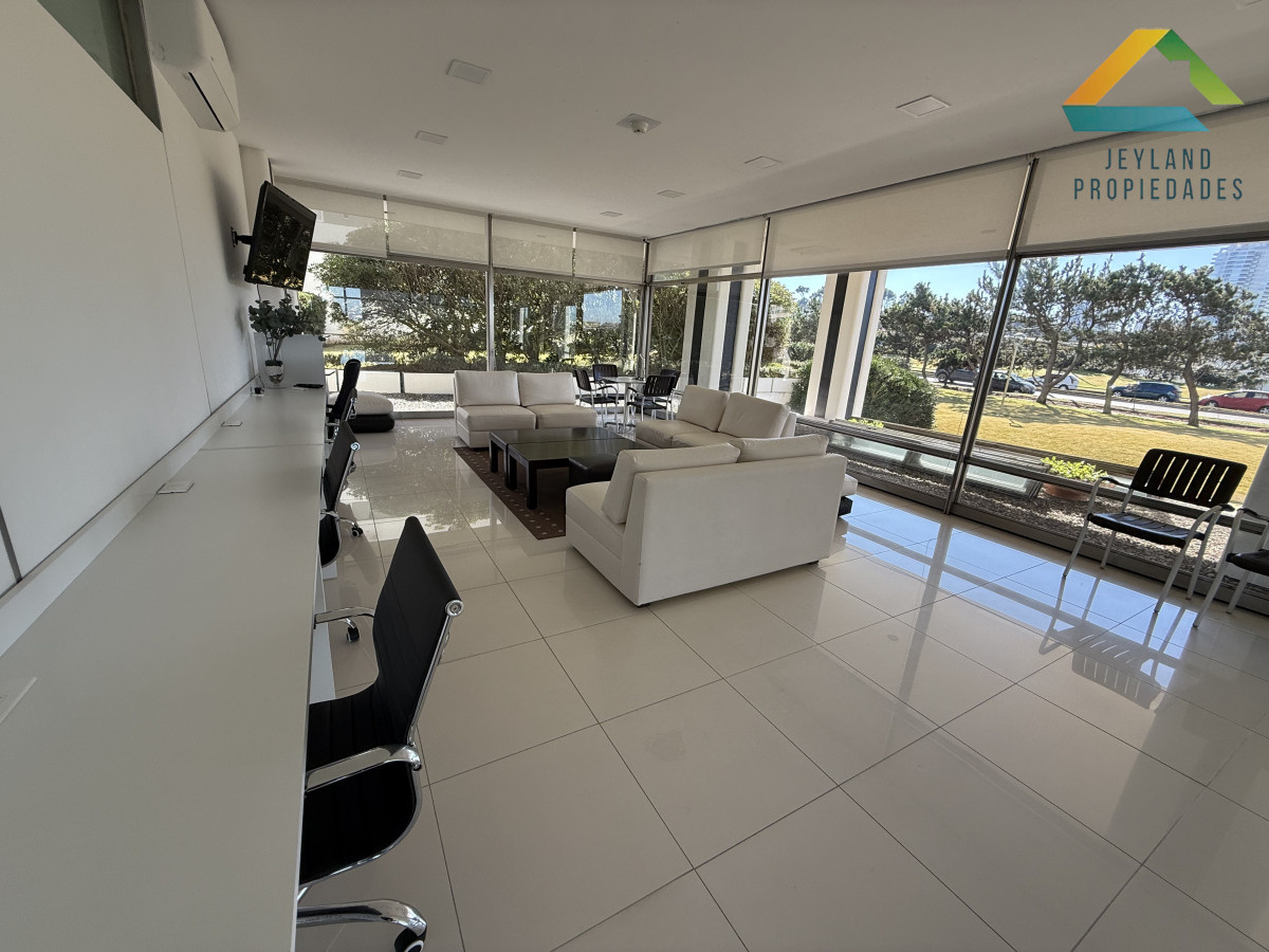 Apartamento ID.236 - Venta Apartamento 3 dormitorios en Playa Brava, Punta del Este