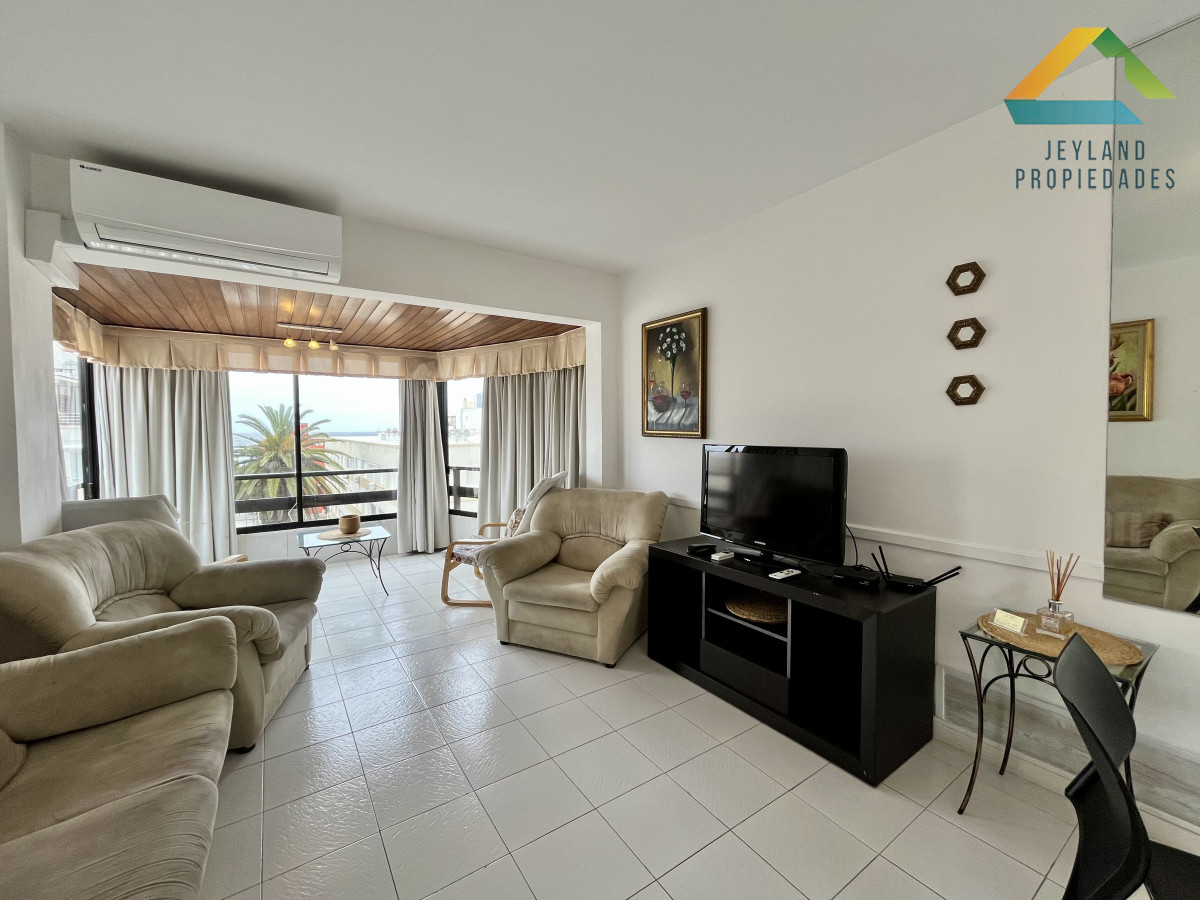 Apartamento ID.244 - Venta Apartamento 3 Dormitorios, Peninsula, Punta del Este