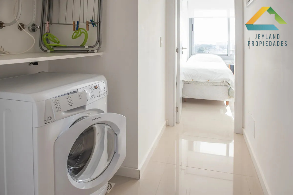 Apartamento ID.239 - Venta Apartamento 3 dormitorios, Playa Brava, Punta Del Este 