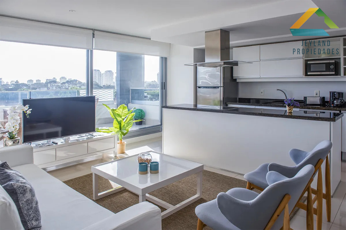 Apartamento ID.239 - Venta Apartamento 3 dormitorios, Playa Brava, Punta Del Este 