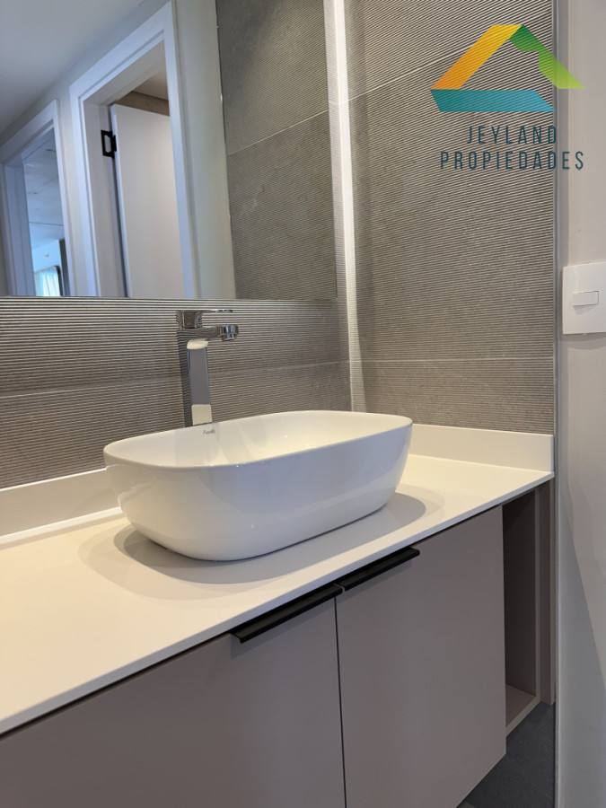 Apartamento ID.381 - Venta apartamento dos dormitorios en pozo en Aidy Grill Punta del Este