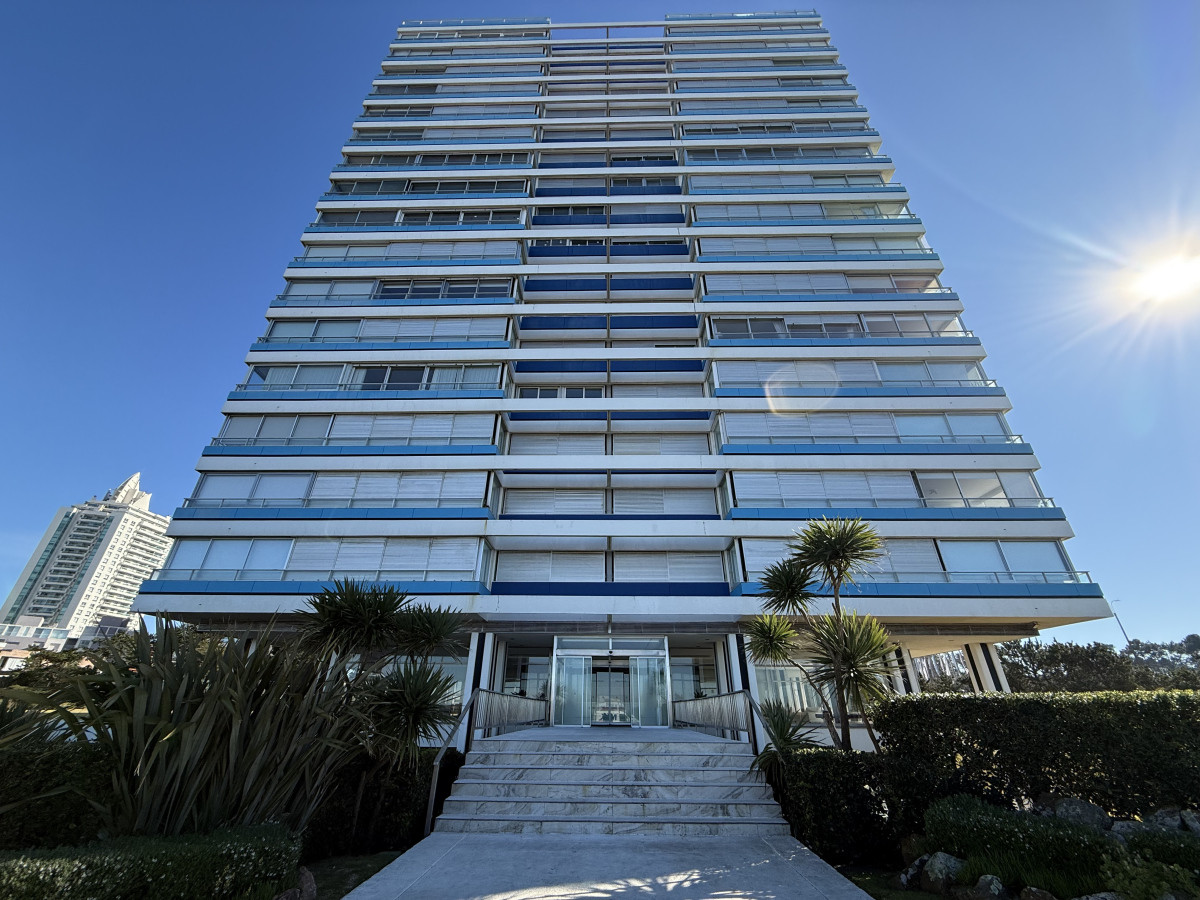 Venta Apartamento 3 dormitorios en Playa Brava, Punta del Este