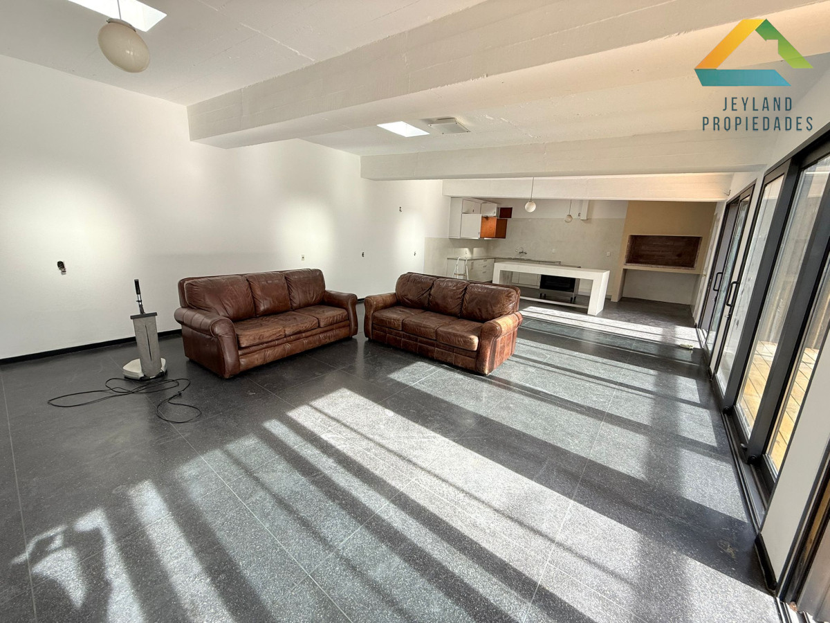 Casa ID.243 - Venta Casa 3 dormitorios, San Rafael, Punta del este 