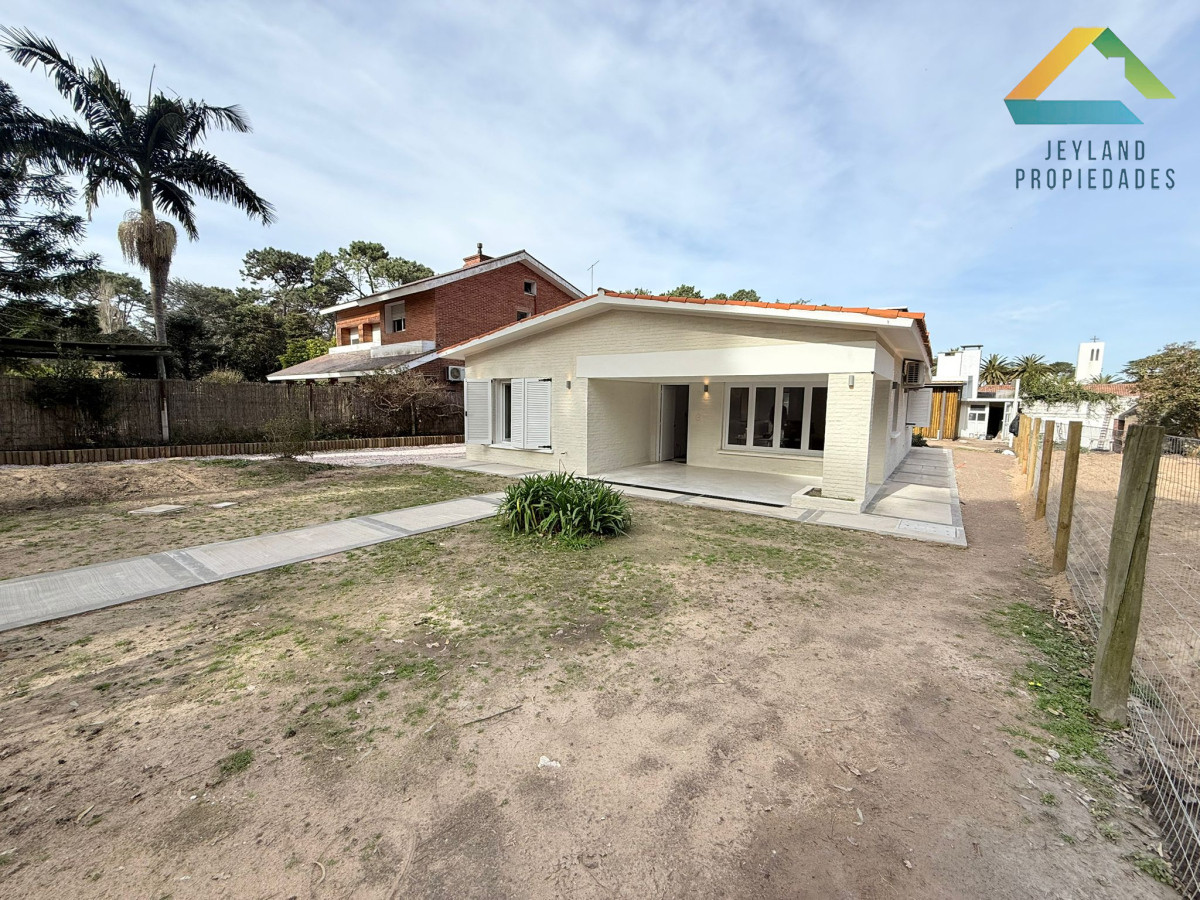 Casa ID.243 - Venta Casa 3 dormitorios, San Rafael, Punta del este 