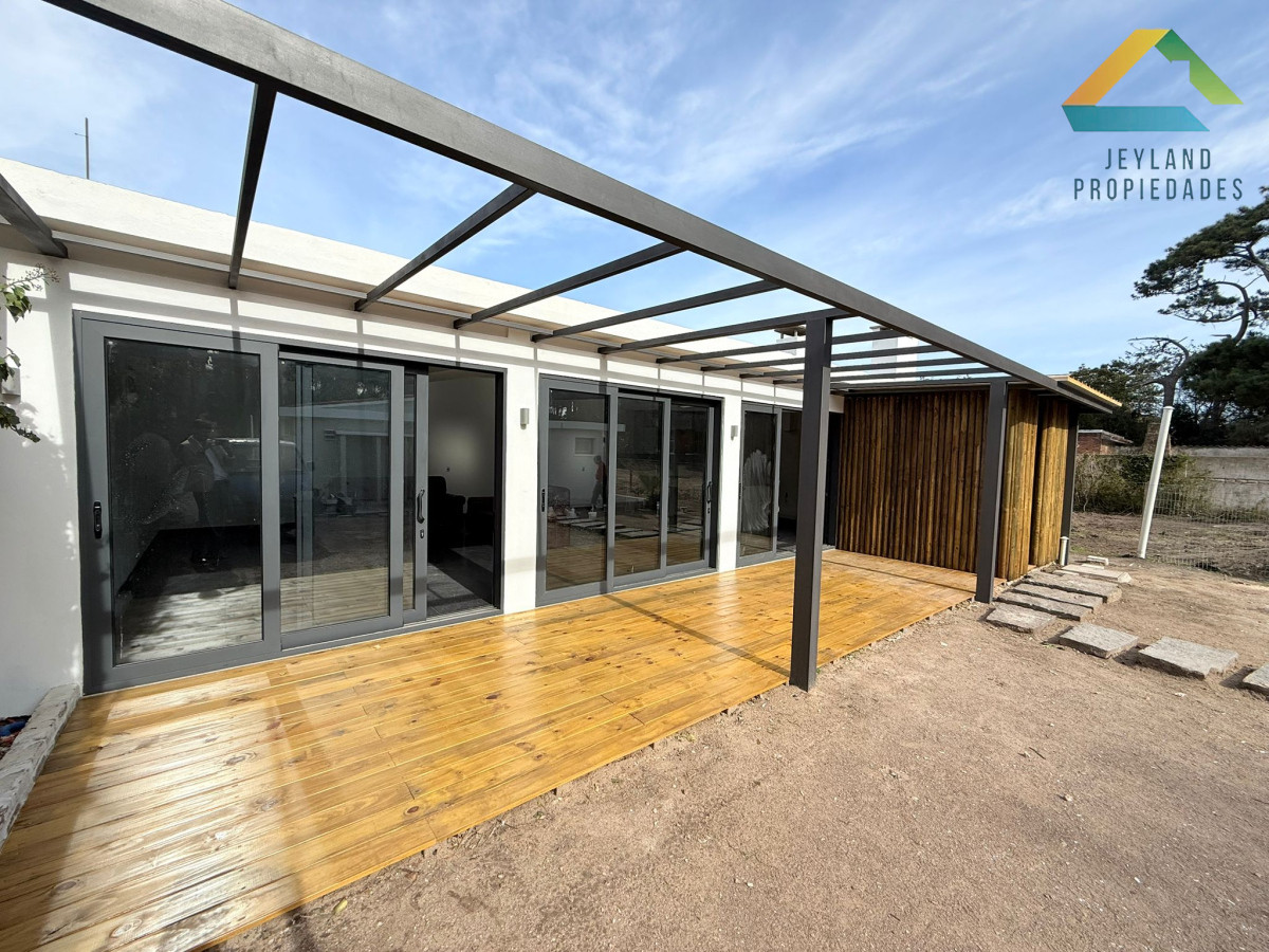 Casa ID.243 - Venta Casa 3 dormitorios, San Rafael, Punta del este 