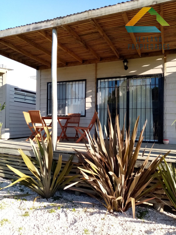 Casa ID.248 - Complejo de 7 apartamentos en la Juanita. 