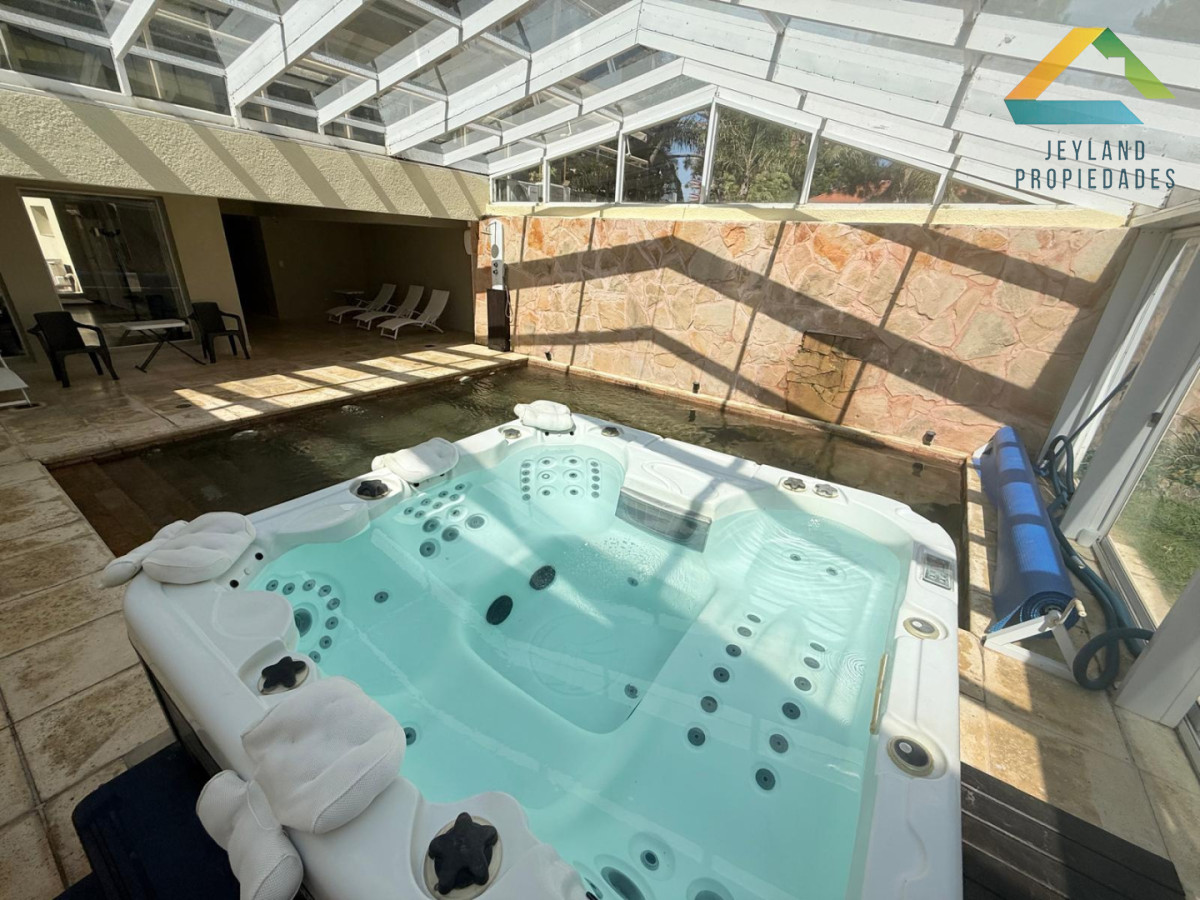 Apartamento ID.418 - Venta apartamento 2 dormitorios en Aidy Grill, Punta del Este