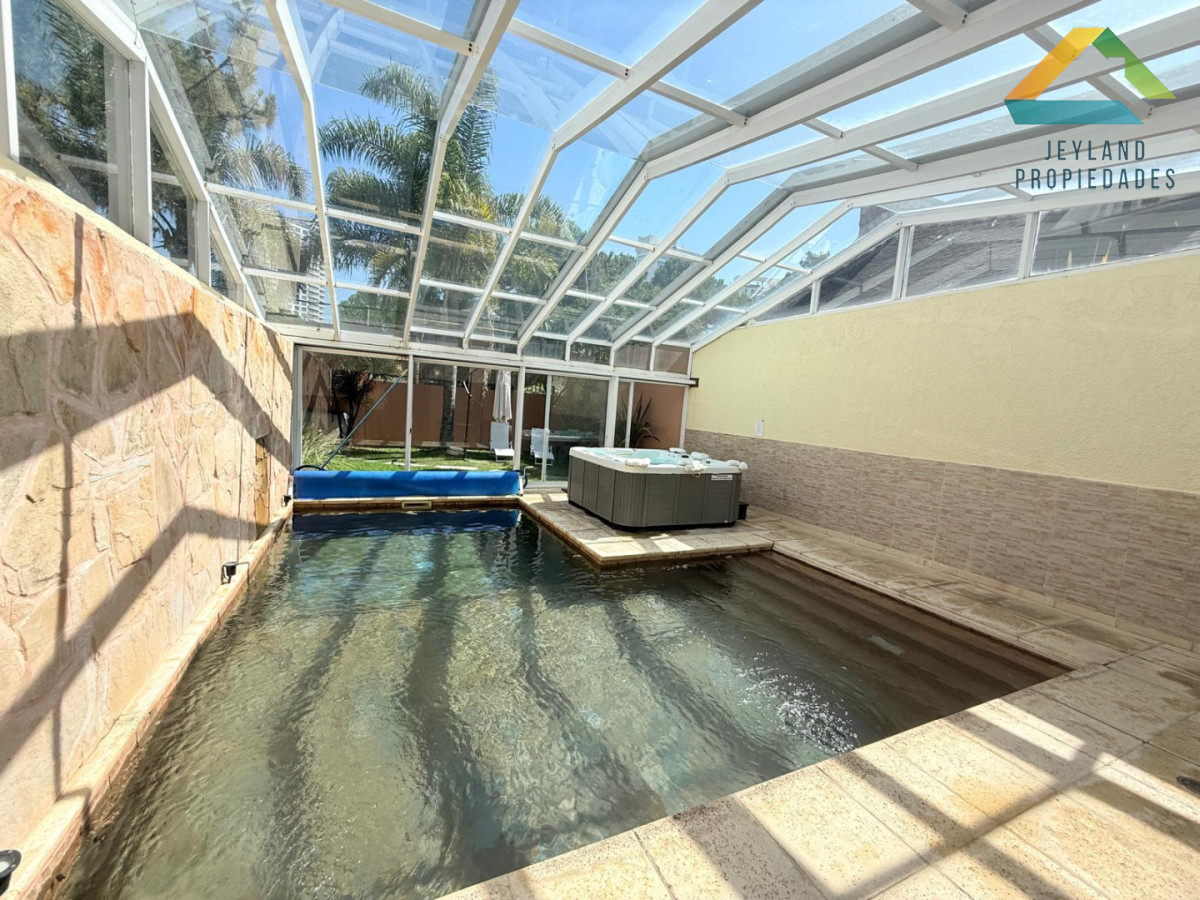 Apartamento ID.418 - Venta apartamento 2 dormitorios en Aidy Grill, Punta del Este