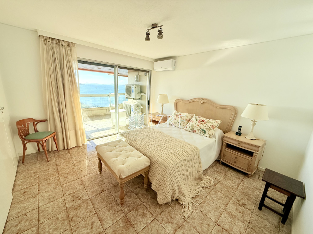 Apartamento ID.1069 - Venta apartamento 3 dormitorios primera linea en mansa, Punta del Este