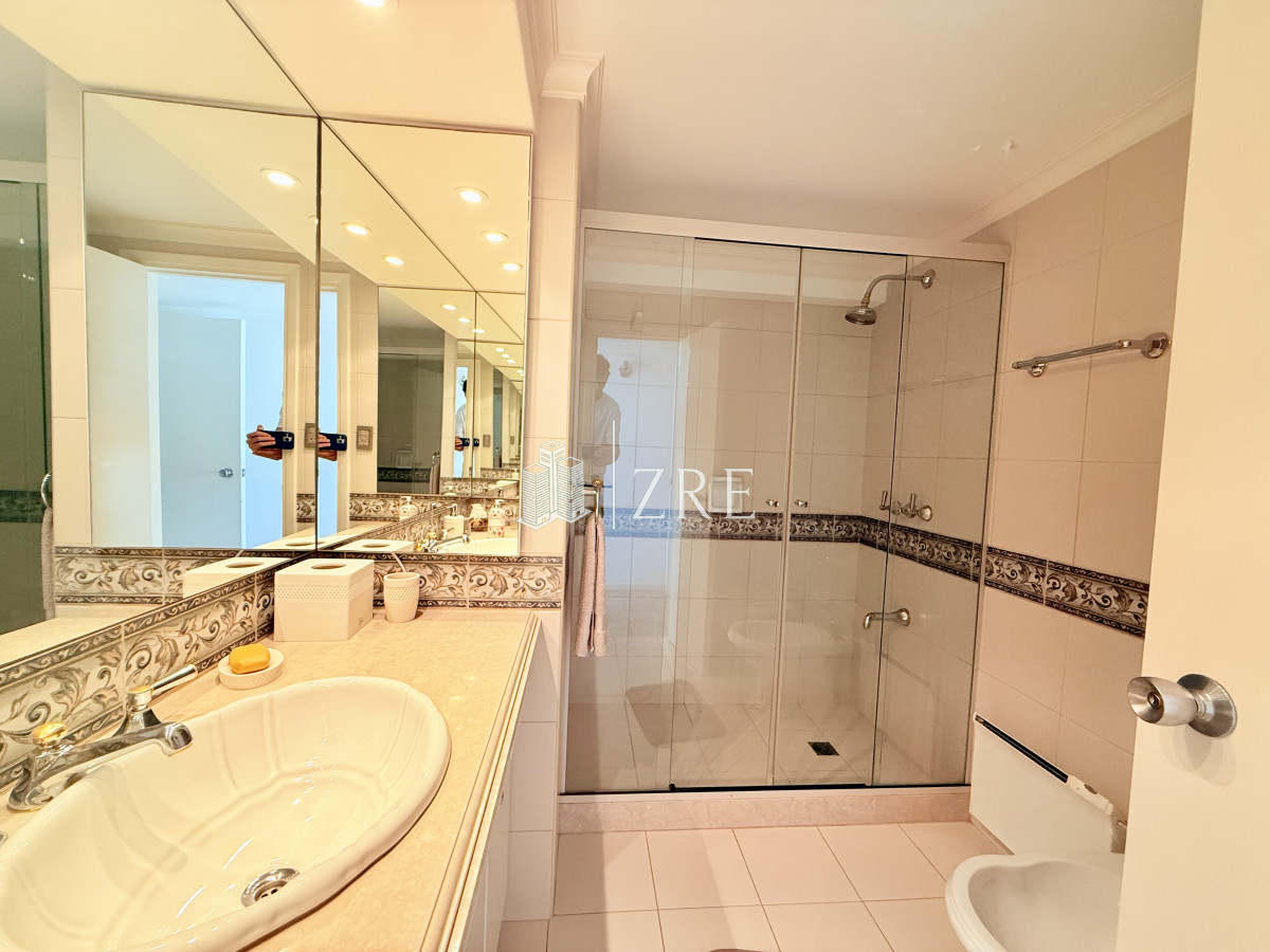 Apartamento ID.1069 - Venta apartamento 3 dormitorios primera linea en mansa, Punta del Este