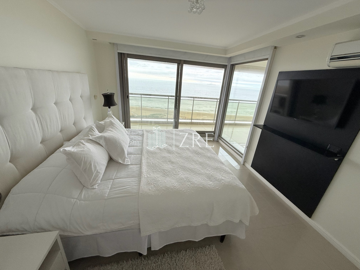 Apartamento ID.920 - Venta y alquiler apartamento 4 dormitorios en playa Brava, Punta del Este