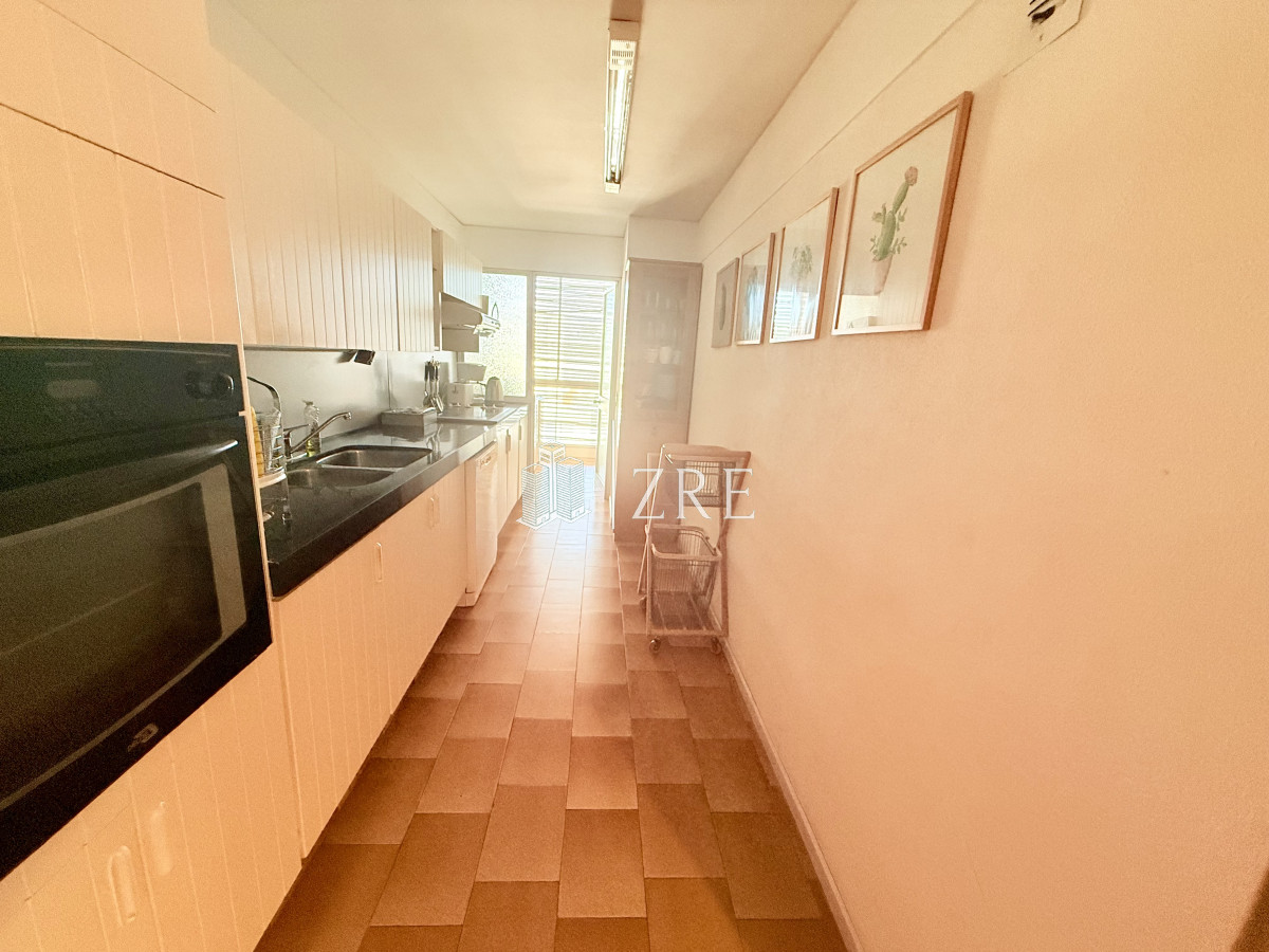 Apartamento ID.1069 - Venta apartamento 3 dormitorios primera linea en mansa, Punta del Este