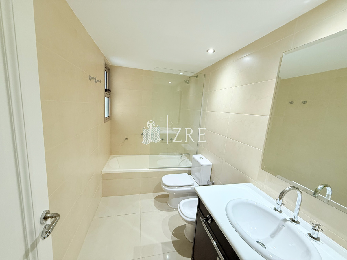 Apartamento ID.920 - Venta y alquiler apartamento 4 dormitorios en playa Brava, Punta del Este