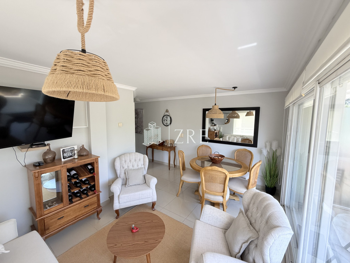 Apartamento ID.1270 - Venta apartamento 2 dormitorios en Aidy Grill, Punta del Este