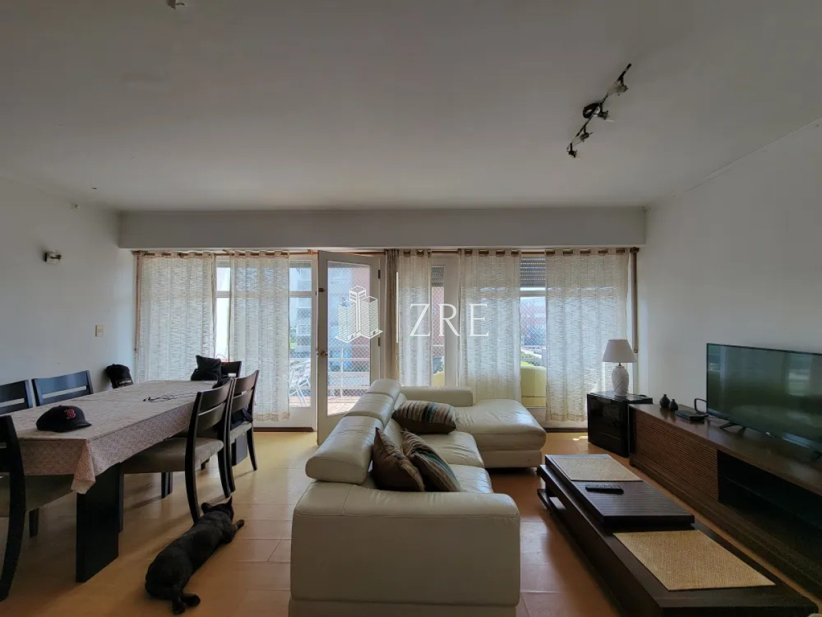 Apartamento ID.877 - Venta apartamento de 2 Dormitorios, Playa mansa,Punta del este 