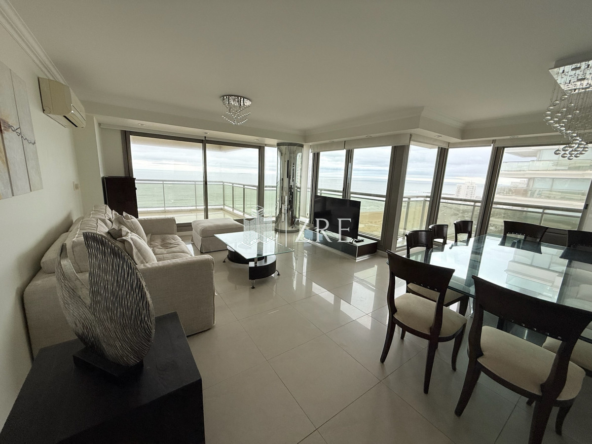 Apartamento ID.920 - Venta y alquiler apartamento 4 dormitorios en playa Brava, Punta del Este