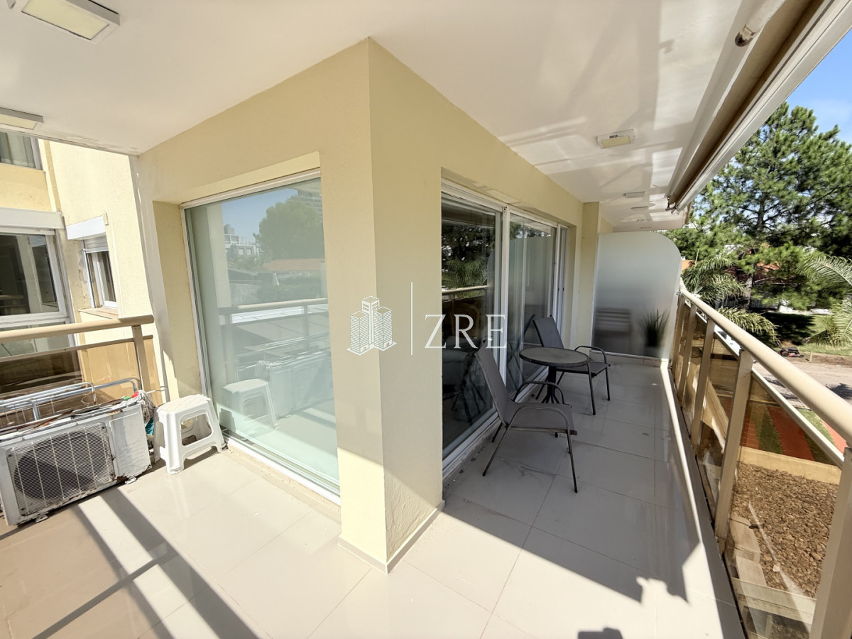 Apartamento ID.1270 - Venta apartamento 2 dormitorios en Aidy Grill, Punta del Este